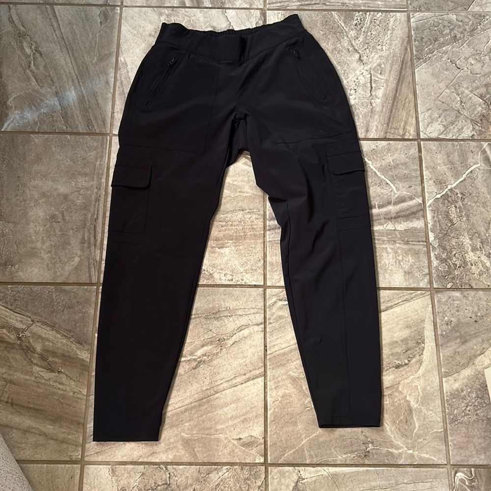 Athleta size 2 black brooklyn ankle pants excellent condition
